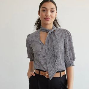 NWT V neck with ties, smocked sleeves, size L purple Reitman’s blouse